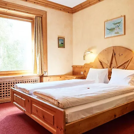 Hotel Chesa Languard 3*